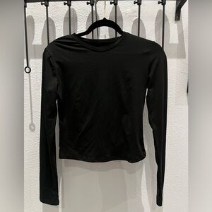 Nwot size large black ladies long sleeve crop top